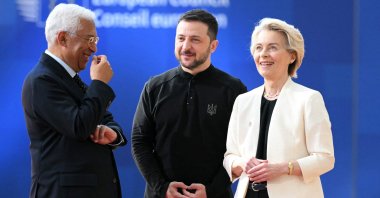 (From L-R) European Council President Antonio Costa, Ukraine&#039;s Volodymyr Zelenskyy and European Commission President Ursula von der Leyen at the Special European Council, in Brussels, March 6, 2025. (AFP Photo)