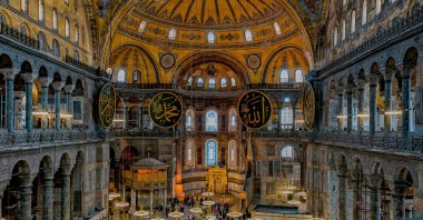 Visitors explore Hagia Sophia Mosque, Istanbul, Türkiye, April 8, 2011. (Shutterstock Photo)
