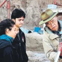 Japanese archaeologist Sachihiro Omura (R) with his students at an excavation site. (Sabah Photo)