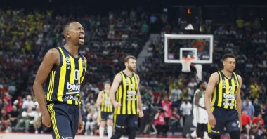 Fenerbahçe Beko players in action during the EuroLeague match against Panathinaikos, Abu Dhabi, UAE, May 23, 2025. (IHA Photo)