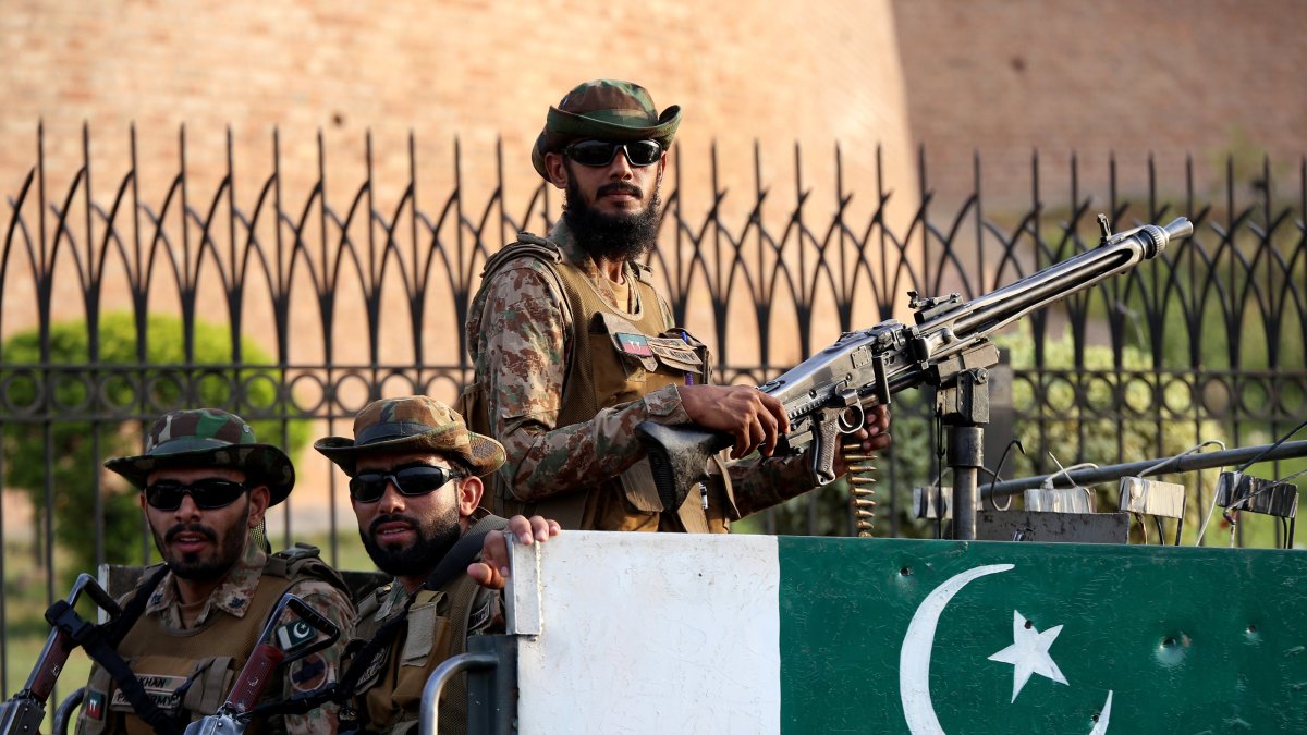 Pakistani Army soldiers stand guard as members of the Christian community rally to show solidarity with Pakistani armed forces in front of the paramilitary FC headquarters, Peshawar, Pakistan, May 20, 2025. (EPA Photo)