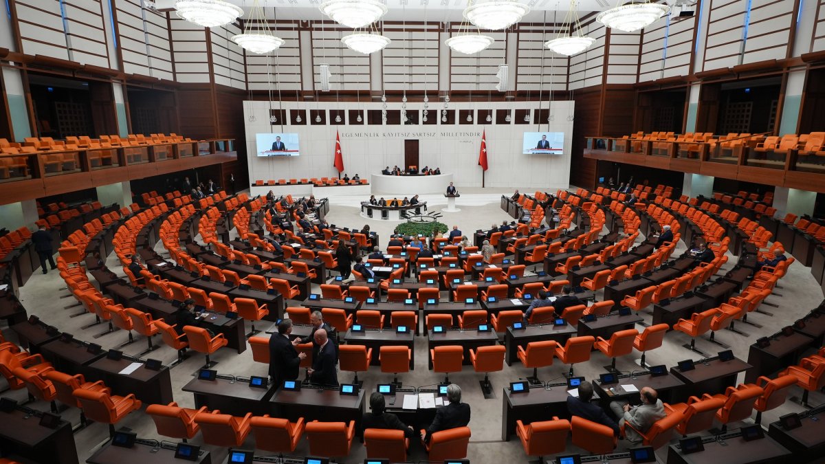 Parliament Speaker Numan Kurtulmuş convenes lawmakers for a session at Parliament, Ankara, Türkiye, May 29, 2025. (AA Photo)