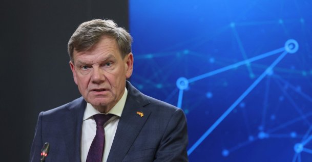 Germany&#039;s Foreign Minister Johann David Wadephul talks during a joint news conference with  Spanish counterpart, in Madrid, May 26, 2025. (AFP Photo)