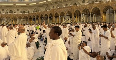 Muslims arrive ahead of the annual hajj pilgrimage to the Grand Mosque in the holy city of Mecca, Saudi Arabia, May 31, 2025. (AA Photo)