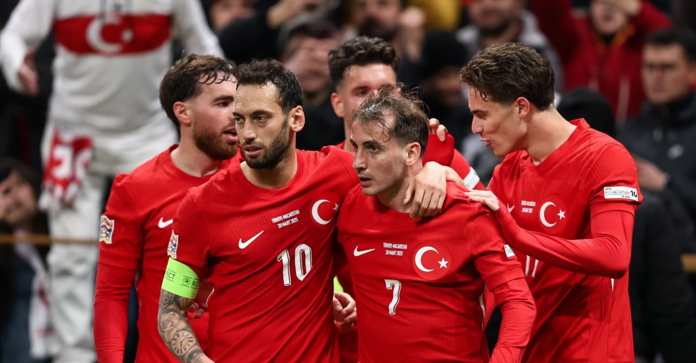 Turkish players celebrate during the UEFA Nations League 2024/25 League A/B playoffs 1st leg match against Hungary at Rams Park Stadium, Istanbul, Türkiye, Feb. 20, 2025. (Getty Images Photo)