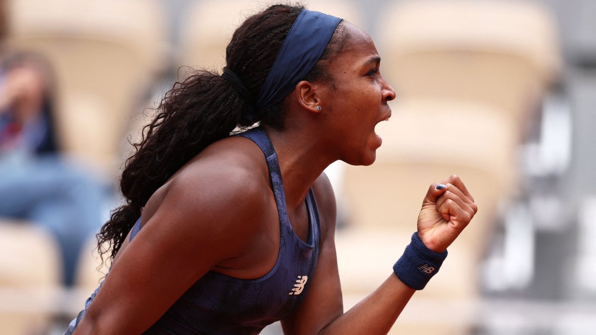 Coco Gauff celebrates after winning against Russia&#039;s Ekaterina Alexandrova at the end of their women&#039;s singles match on Day 9 of the French Open, Paris, France, June 2, 2025. (AFP Photo)
