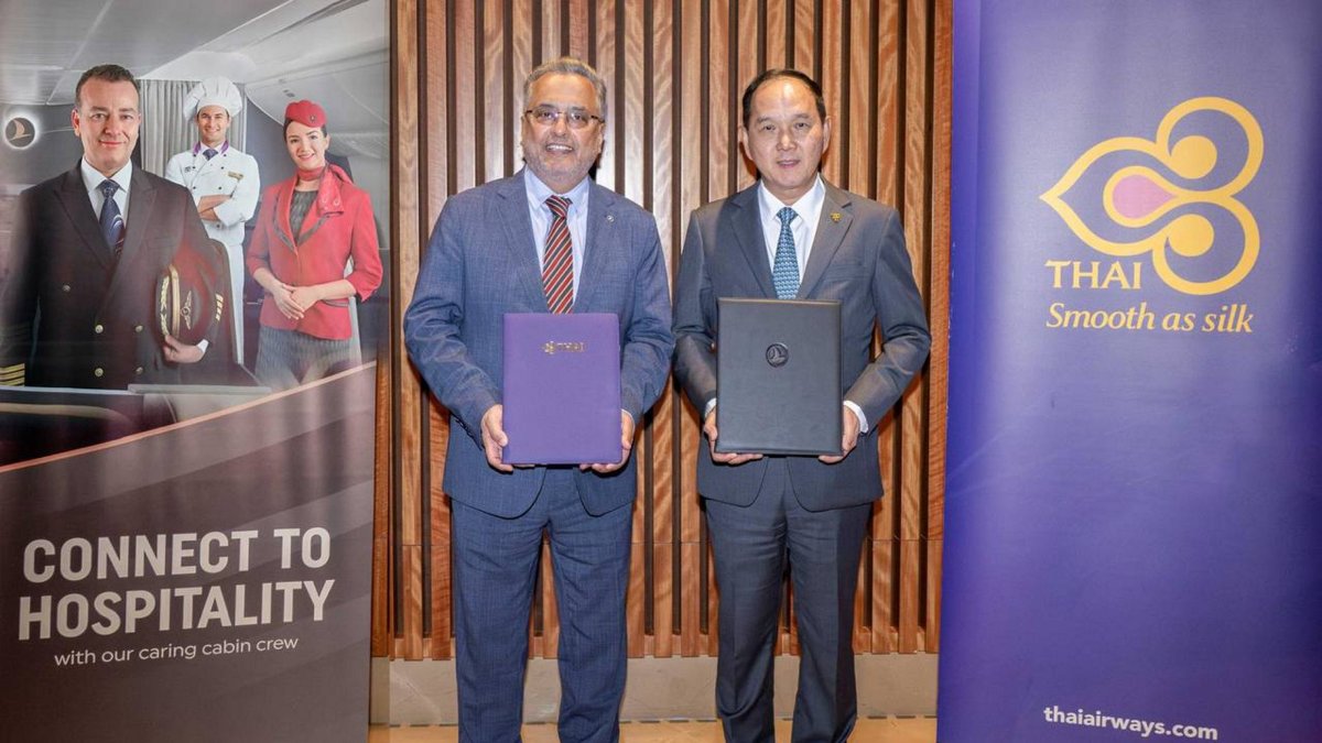 Turkish Airlines Chair of the Board Ahmet Bolat (L) and Thai Airways CEO Chai Eamsiri after signing a joint business agreement, New Delhi, India, June 1, 2025. (AA Photo)